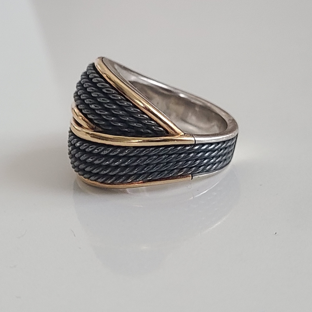 David Yurman Origami Crossover Ring In Blackened Silver and Gold - Picture 5 of 13